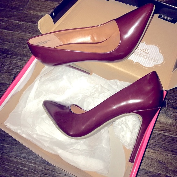 Charlotte Russe Shoes - Red pumps